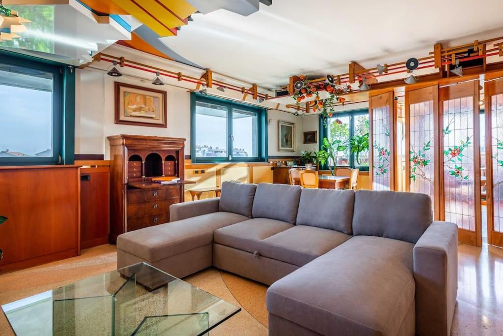 Luxury Penthouse - Sauna, Garage, Office, Terrace Appartamento